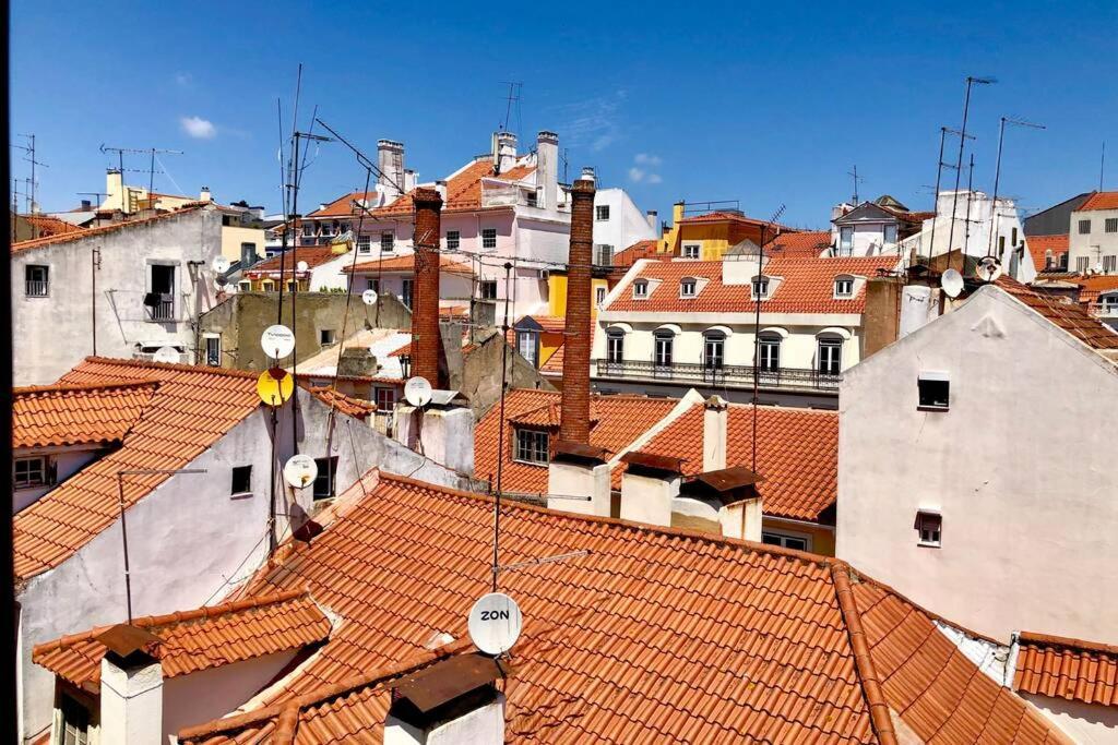 32 2 - Heart Of Lisbon Private Apartment, Bairro Alto Exterior foto
